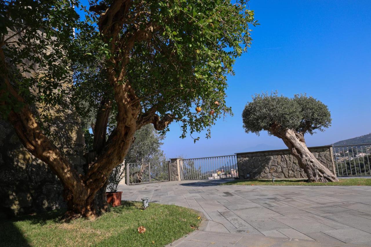 Villa Italia Sorrento Termini Luaran gambar
